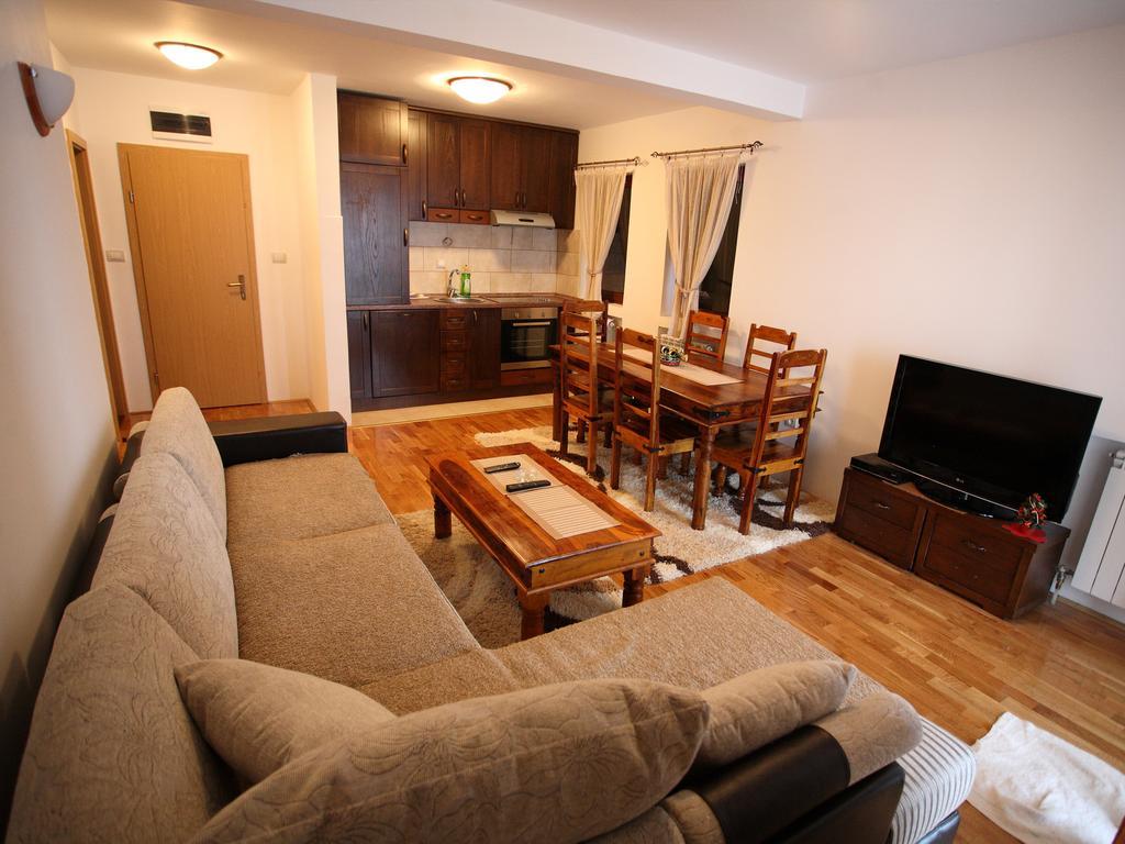 Family Apartments Žabljak Rom bilde
