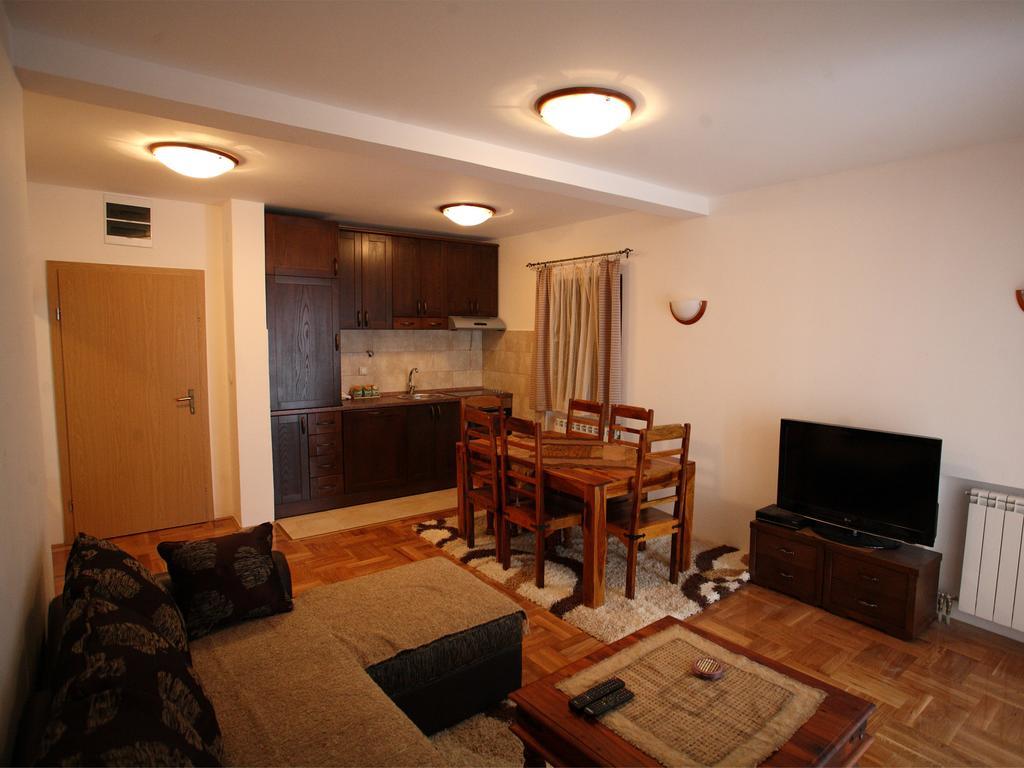 Family Apartments Žabljak Rom bilde